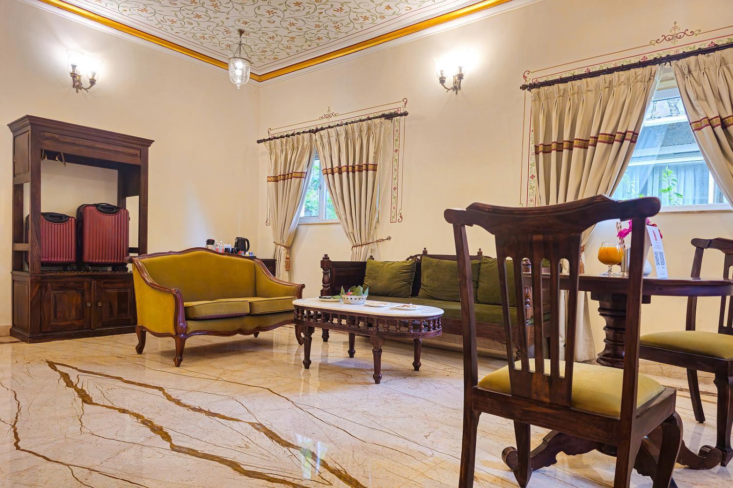 Hotel The Amargarh Udaipur Esterno foto