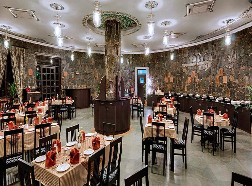 Hotel The Amargarh Udaipur Esterno foto